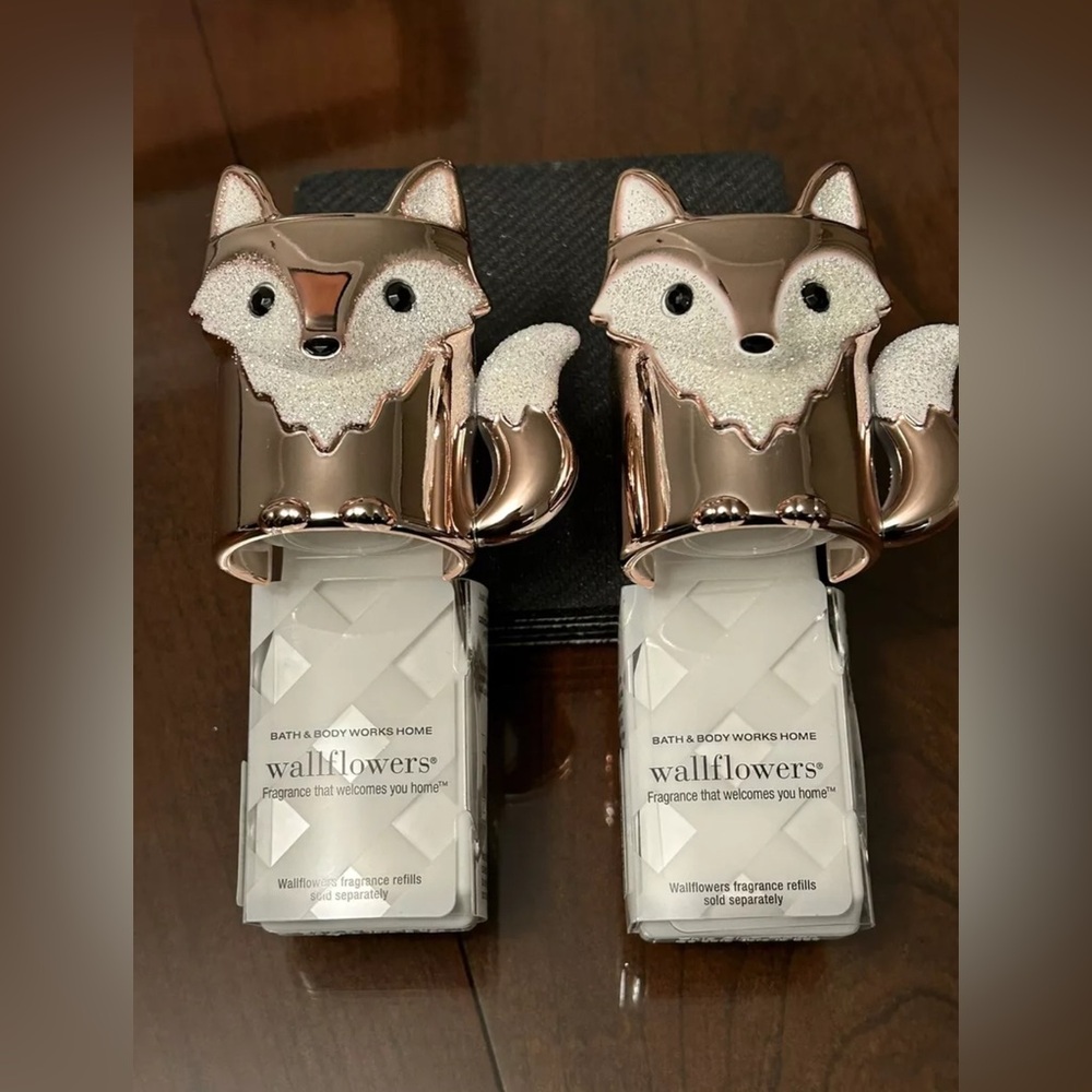 NWT Bath & Body Works Wallflower Plug In Fox Set of 2